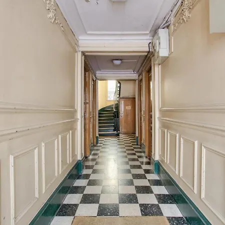 Bright Apartment In Republique パリ